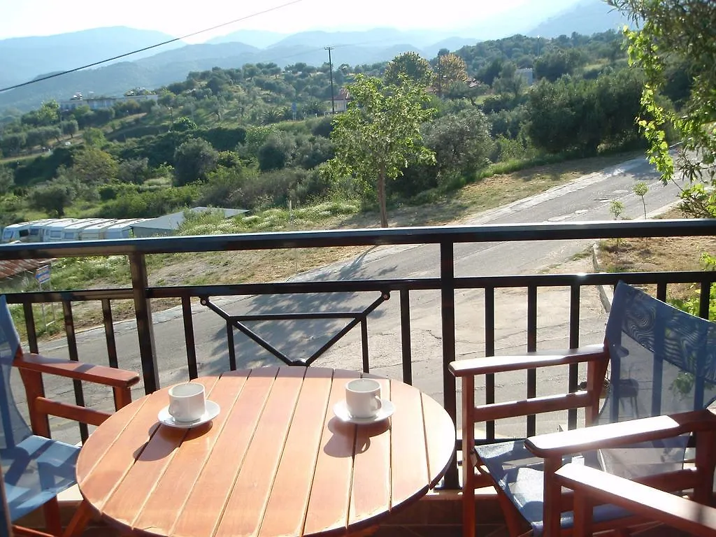 Petrino Apartman Szárti