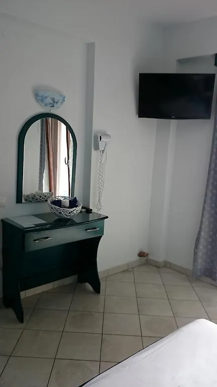 Petrino Apartman Szárti