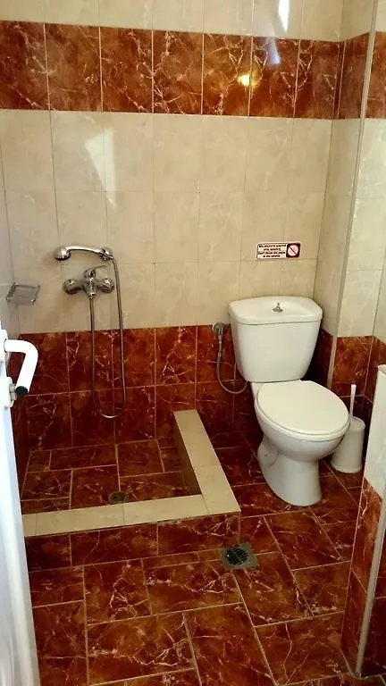 Petrino Apartman Szárti
