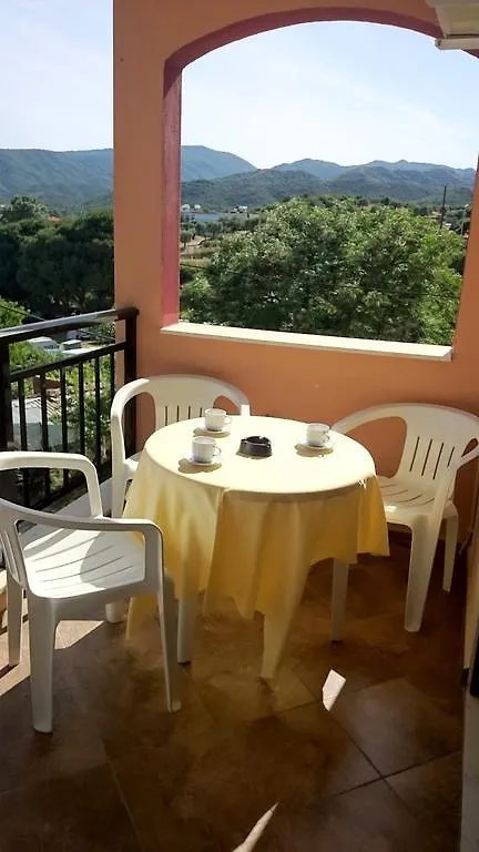 Petrino Apartman Szárti