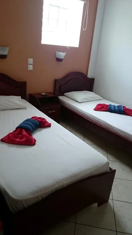 Petrino Apartman Szárti