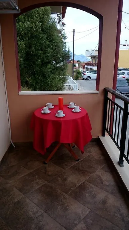 Petrino Apartman Szárti