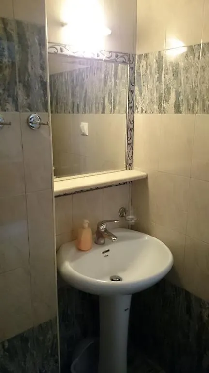 Petrino Apartman Szárti