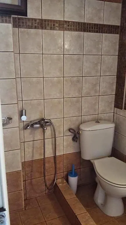 Petrino Apartman Szárti