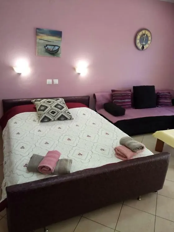 Petrino Apartman Szárti