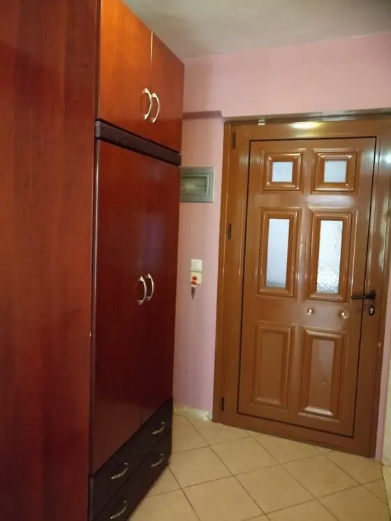 Petrino Apartman Szárti